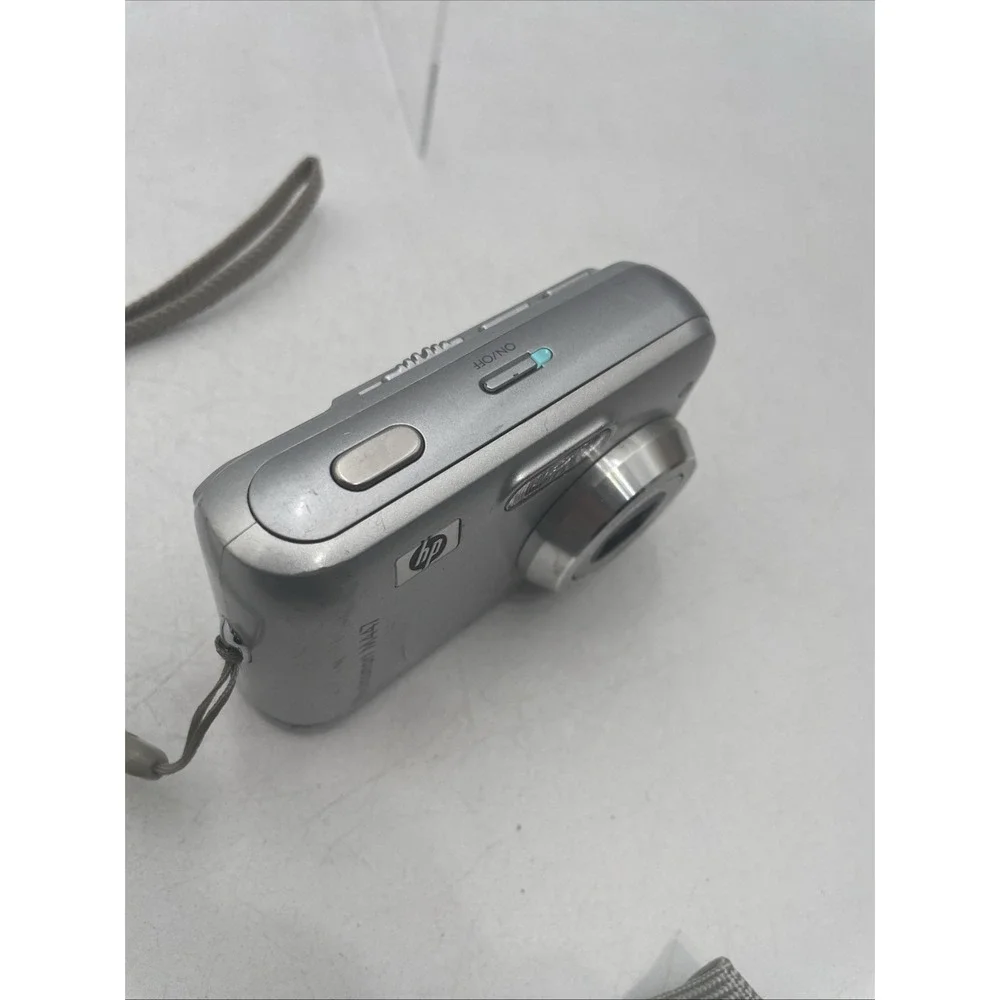 HP Photosmart M447 5MP Digital Camera 3X Zoom+Battery+SD Card-Tested